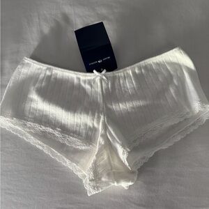 Brandy Melville white laced shorts